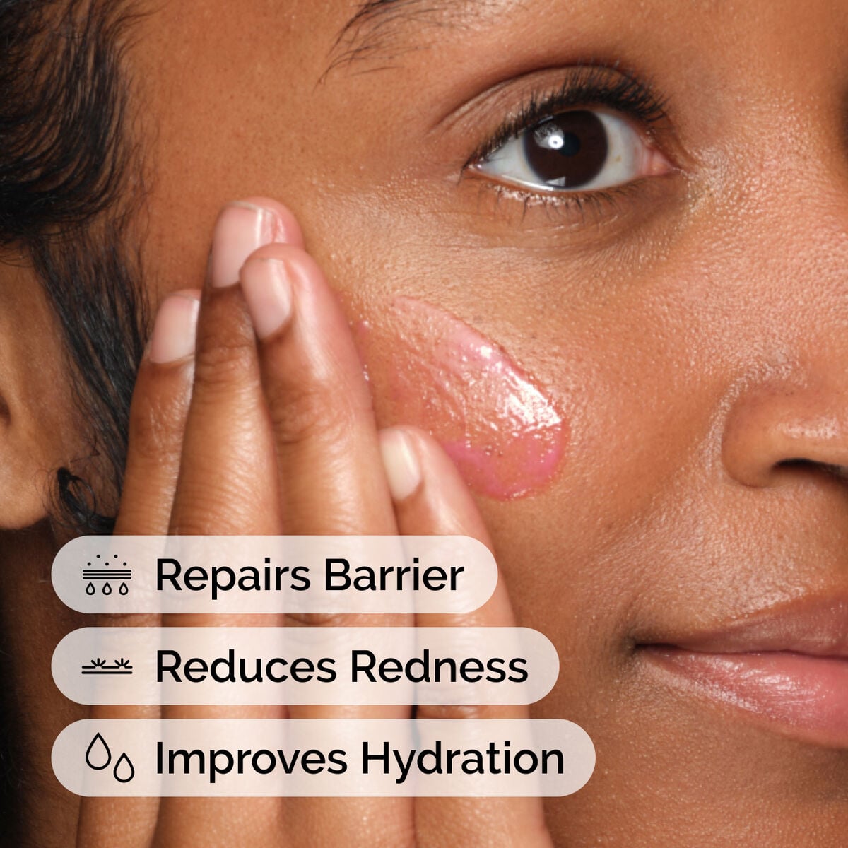 soothing-and-barrier-support-serum-set-t1 ord-soothing-barrier-support-serum-model-application-with-benefits.jpg